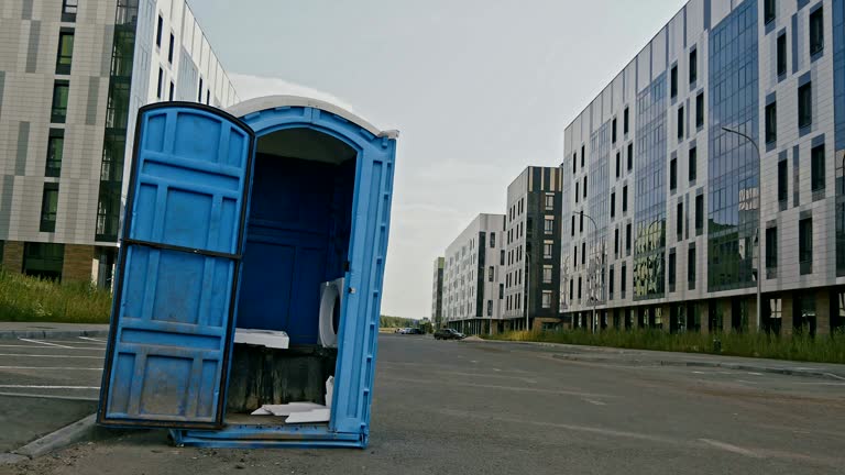 Best Standard Portable Toilet Rental  in Lamar, MO